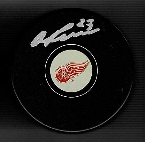 Michael Rasmussen İmzalı Detroit Red Wings Puck İmzalı Üst İmzalı NHL Pucks
